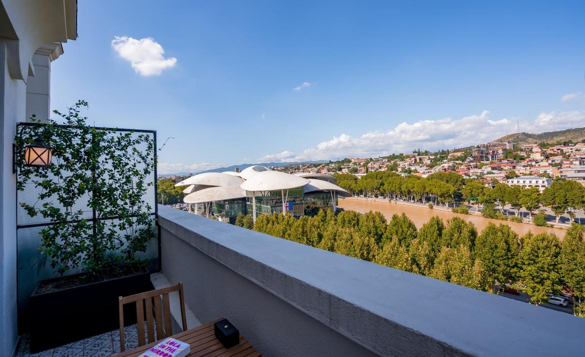 Zorba&Bond Boutique Hotel Tbilisi Exteriör bild