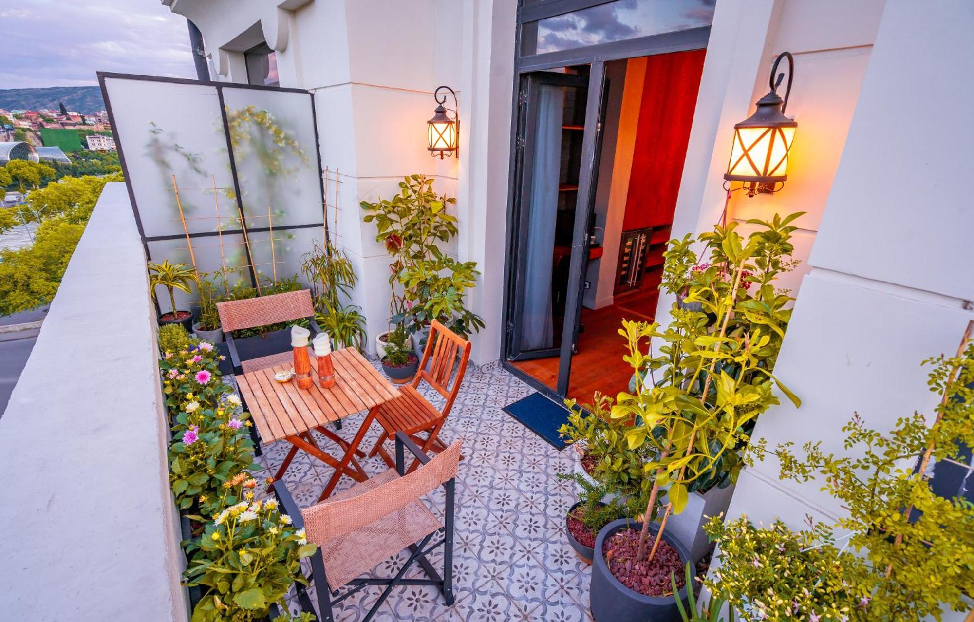 Zorba&Bond Boutique Hotel Tbilisi Exteriör bild