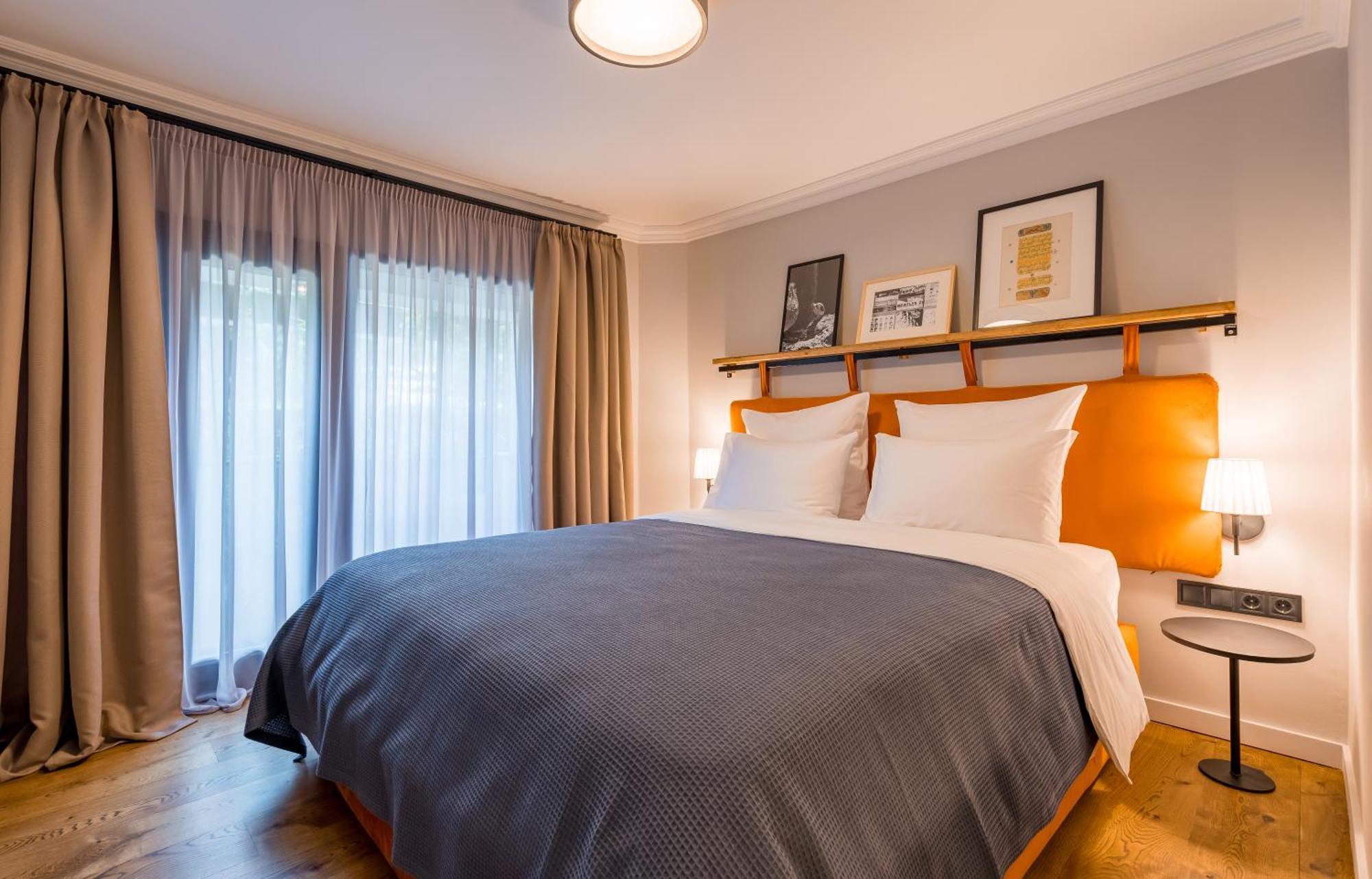 Zorba&Bond Boutique Hotel Tbilisi Rum bild