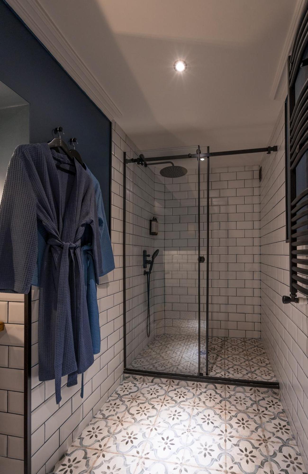 Zorba&Bond Boutique Hotel Tbilisi Rum bild