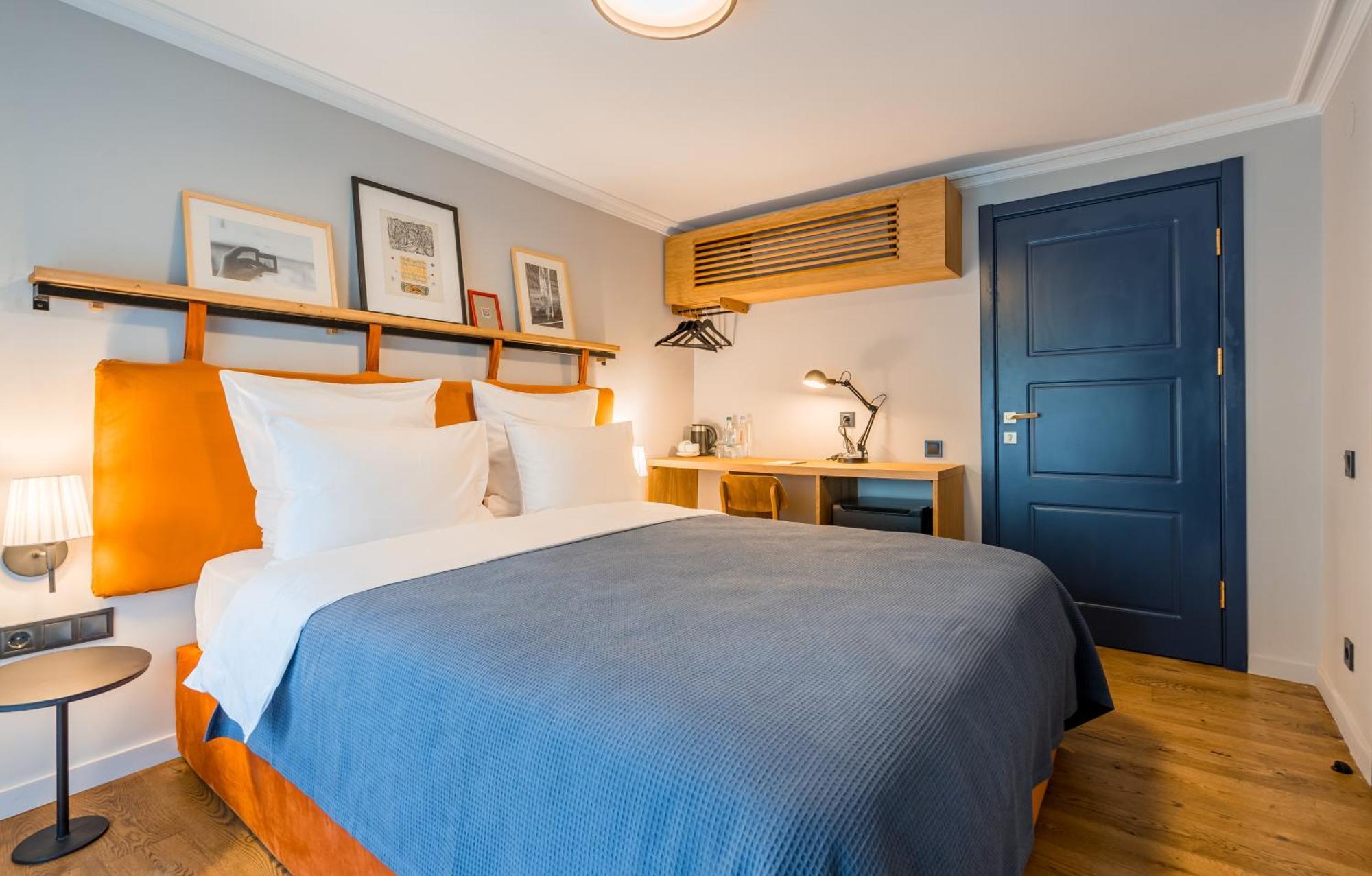 Zorba&Bond Boutique Hotel Tbilisi Rum bild